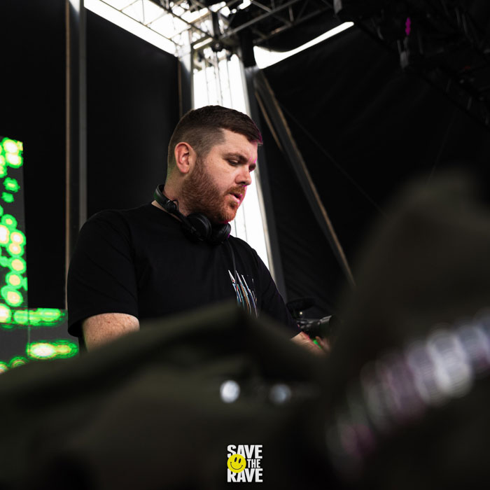 Save The Rave crowd 05