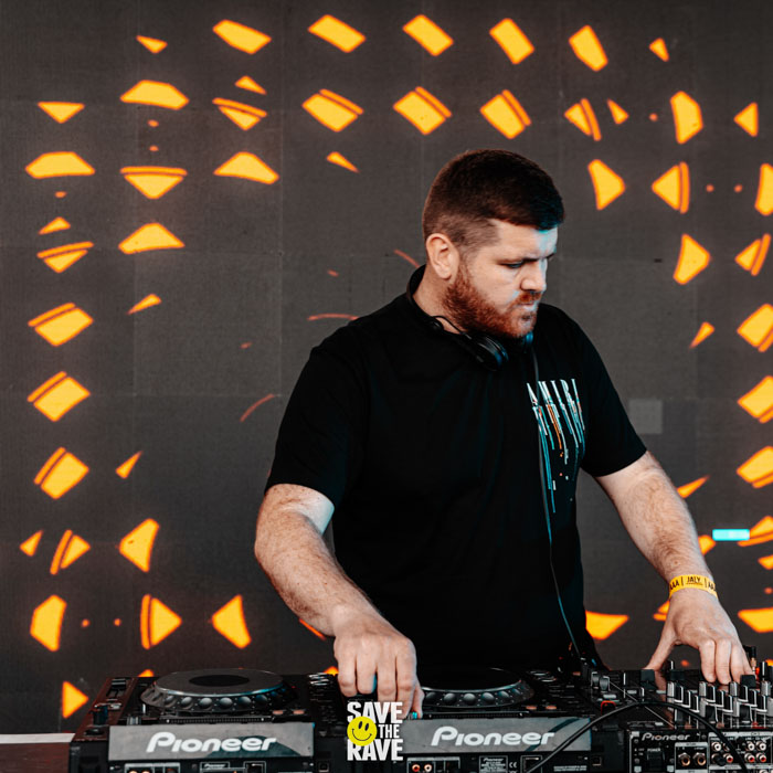 Save The Rave crowd 06